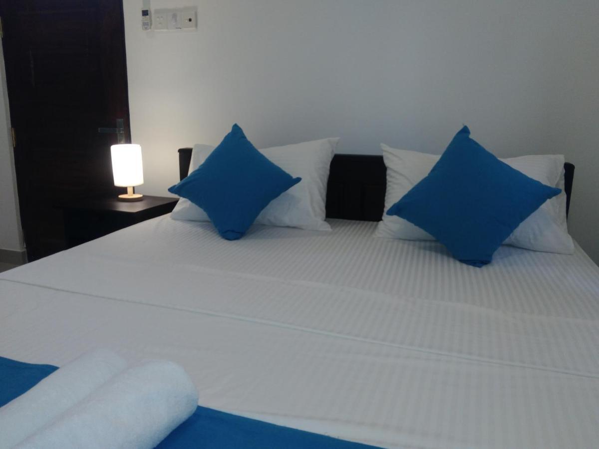 Queens Airport Residence Negombo Exterior foto